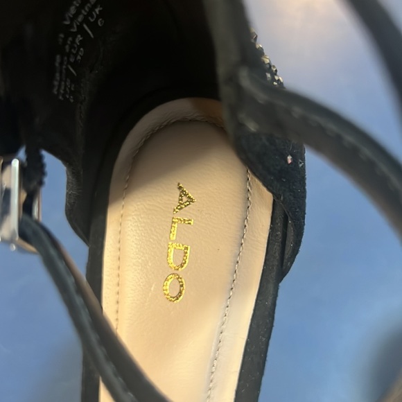 ALDO - Picture 3 of 8